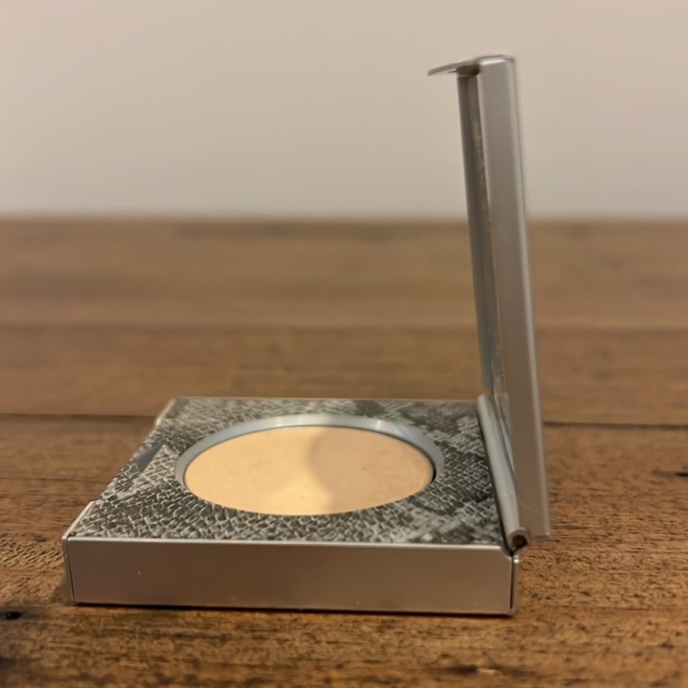 Mally Beauty cancellation concealer system eye light setting powder deeper - Picture 4 of 10